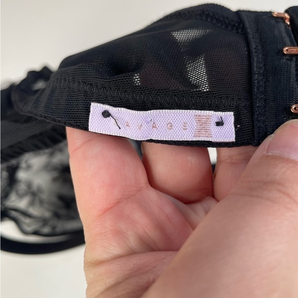 Savage x Fenty Black Unlined 3D Floral Bra Size 42D - Picture 4 of 7